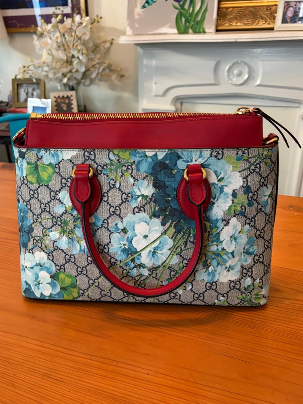 Gucci Bloom bag with Crossbody strap
